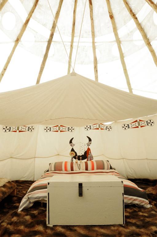 Big Sky Tipi Holidays Wartling Exterior photo